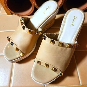 Women's Tan Wedge Sandles. Size 9